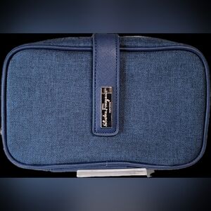 SALVATORE FERRAGAMO Travel Cosmetic Toiletry Bag Pouch Blue Snap Zip Logo NEW.